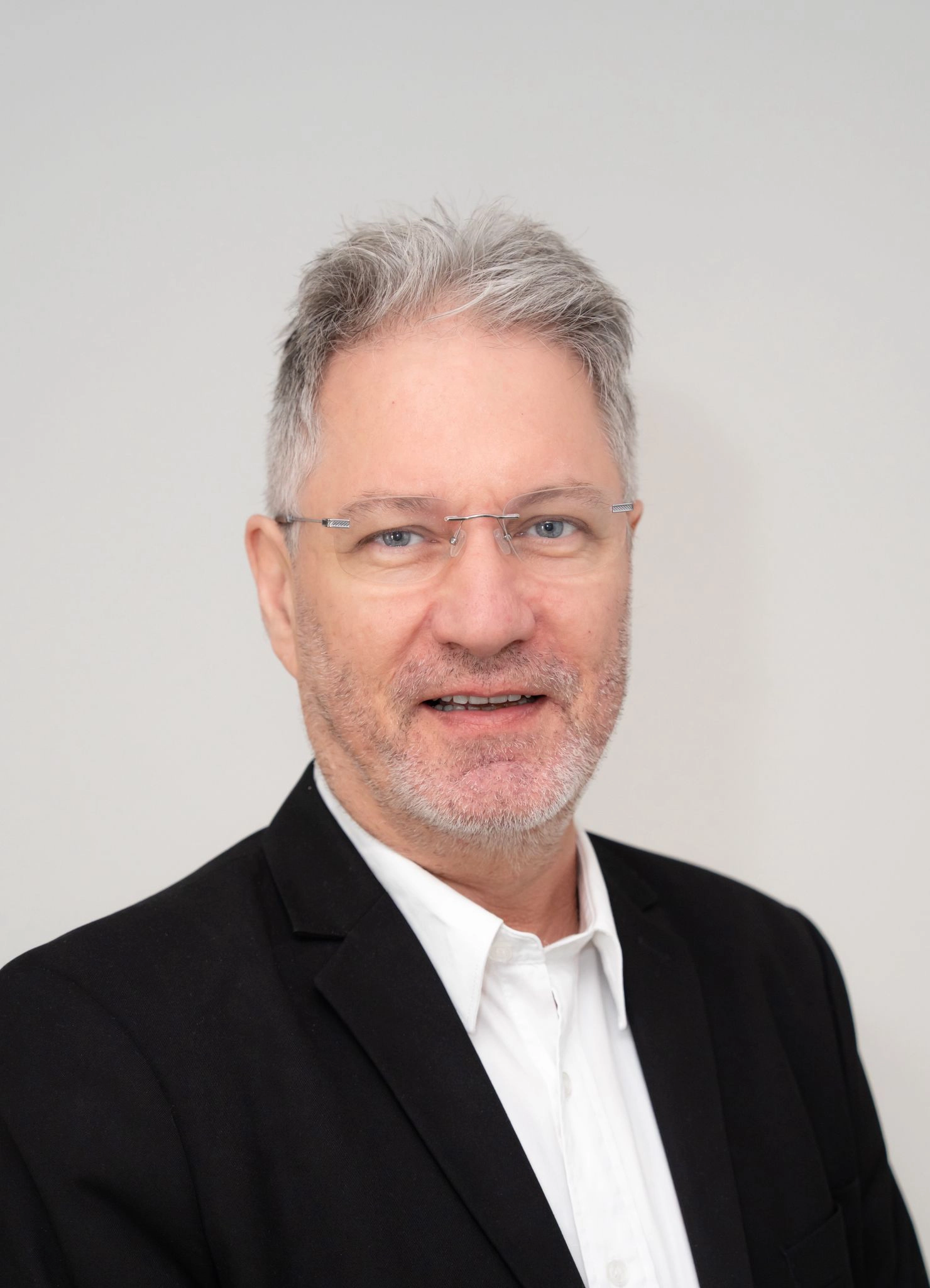 Albert_KKostistansky_Q
